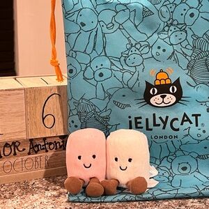 Jellycat Amuseables Pink And White Marshmallows Blue Bag